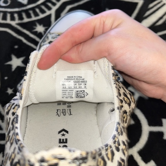 Men’s Low Top Leopard Print Converse - Picture 4 of 4
